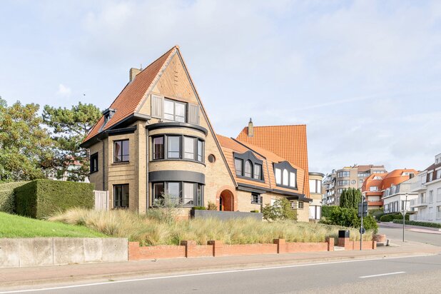 Karaktervolle art-decovilla op toplocatie in Duinbergen