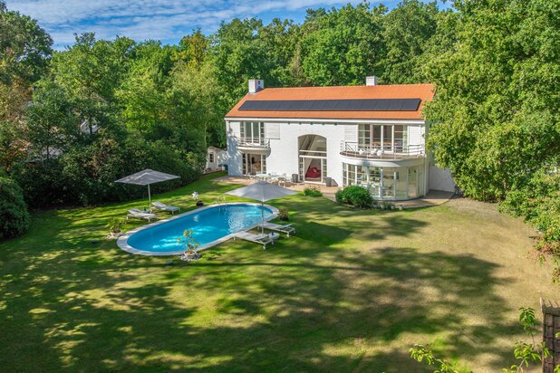 Long Island Villa met Zwembad en Privacy te Hof ter Linde