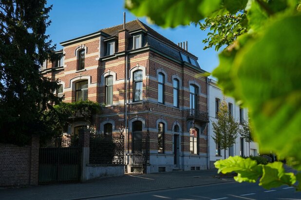 Characterful Bourgeois Residence in the Heart of Frasnes