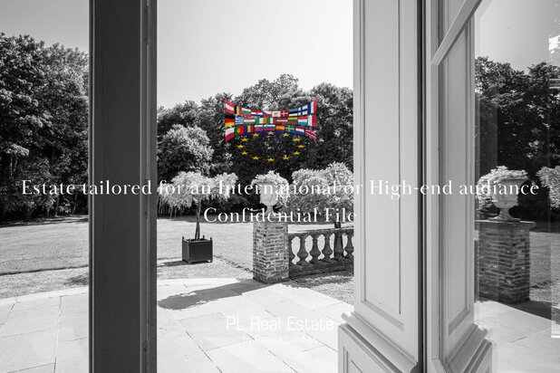 ***** Non comparable Prestigious & Elegant Manor ***** Estate tailored for an International or High end audiance