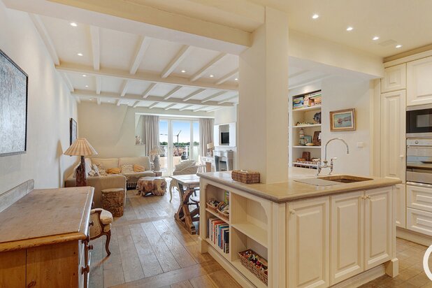 Bright Penthouse with Panoramic Views in the Heart of Zoute