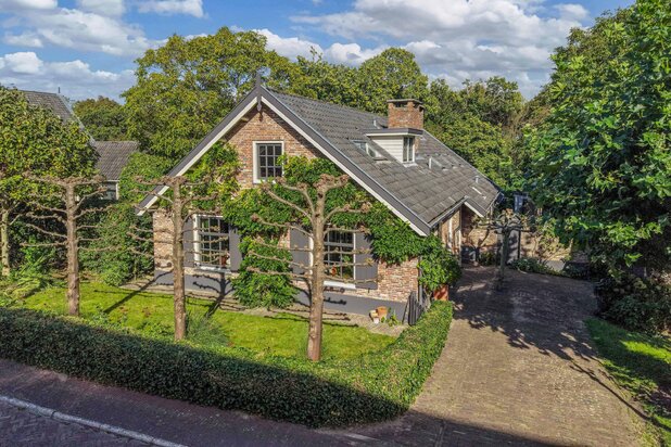 Villa for sale at HUIZEN with reference 19312532038
