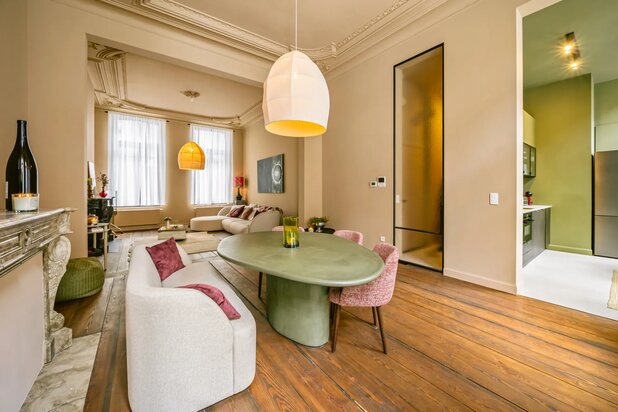 Uitzonderlijk gerenoveerd herenhuisappartement van 229 m² in hartje Gent