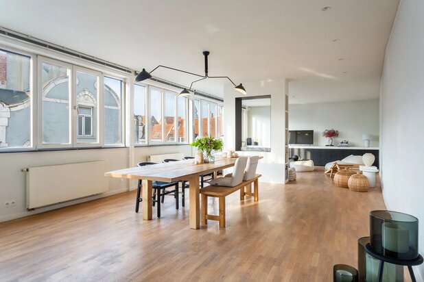 Stijlvolle penthouse met ruim dakterras en unieke zichten