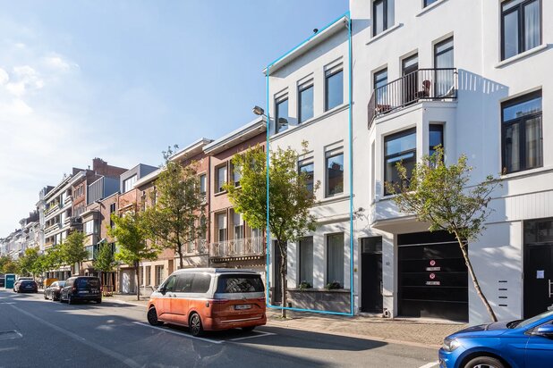 Characterful townhouse with outdoor spaces in 't Zuid