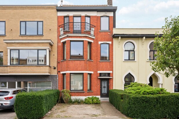 Karaktervolle burgerwoning met moderne toets op toplocatie