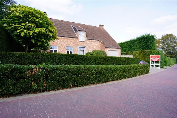 Near Kortrijk: A charming and cozy home on 1,245 m²
