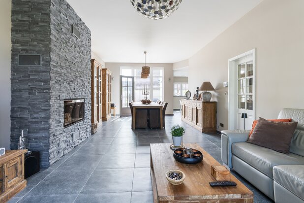 Spacieuse maison avec 4 chambres à vendre à Heulebrug!