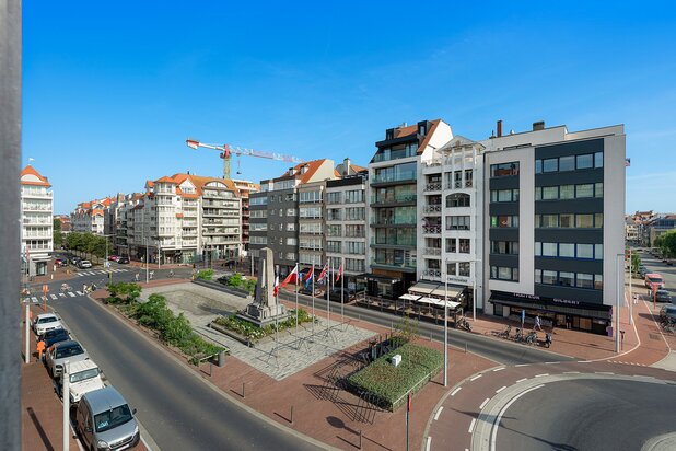 Stijlvol appartement op centrale locatie aan het Burgemeester Frans Desmedtplein.