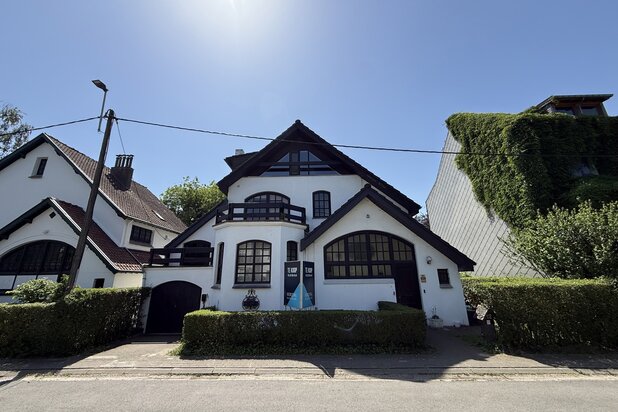 Une villa avec âme — authentique, spacieuse et unique
