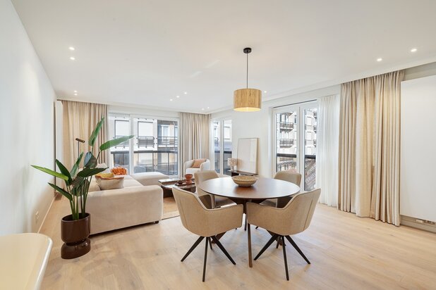Exclusief hoekappartement met frontaal zeezicht.