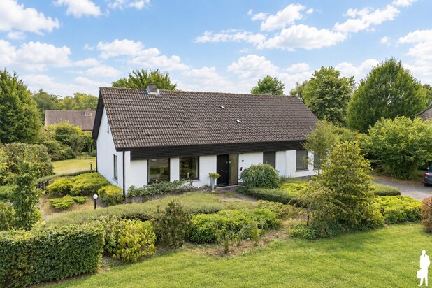 Rustig gelegen villa | 6 slks | 1.705 m² | zuidgericht
