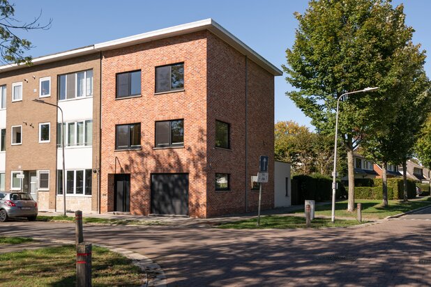 Uitzonderlijk gerenoveerde woning op toplocatie in Elsdonk