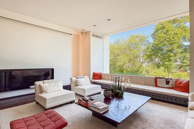 Etangs d'Ixelles - Superbe Hôtel de Maître Rénové - Corbiau