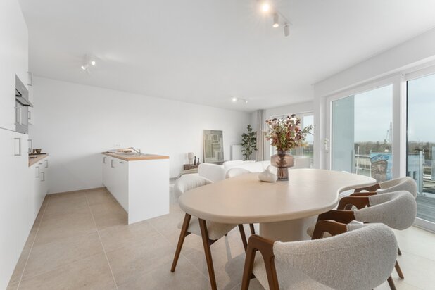 Afgewerkte penthouse met mooi zicht op de jachthaven