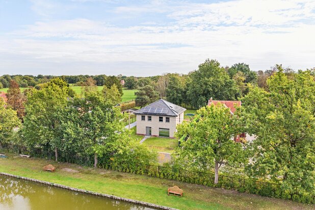 Villa située au calme sur un magnifique terrain à Leopoldsburg.