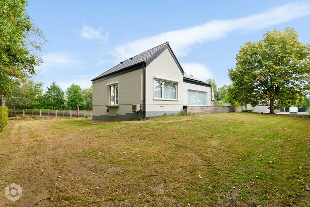 Instapklare woning met 4 slpkrs op perceel 18a22ca te Heist-op-den-Berg