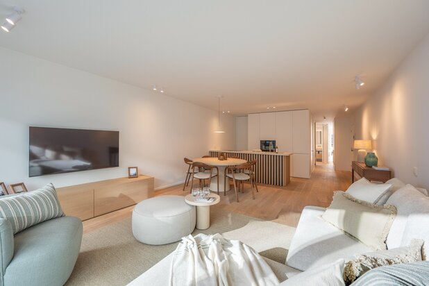 MAYFAIR 1
