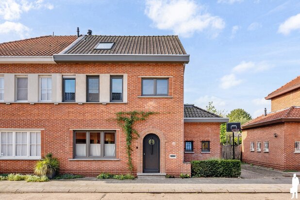 Instapklare en ruime halfopen woning in Maria-ter-Heide!