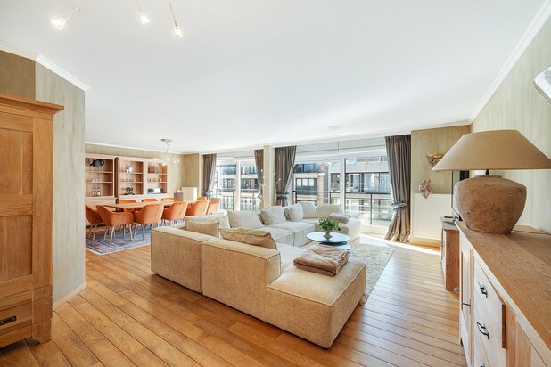 Ruim appartement van 152 m² in het centrum van Knokke.