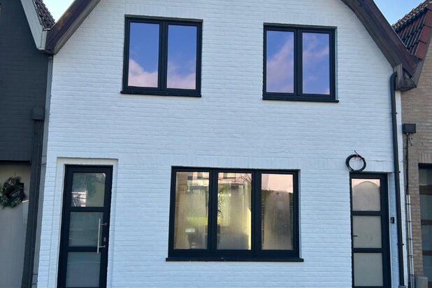 Cozy renovated townhouse near the center