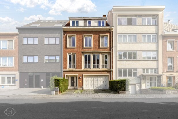 Lichtrijke, te renoveren herenwoning met epc B