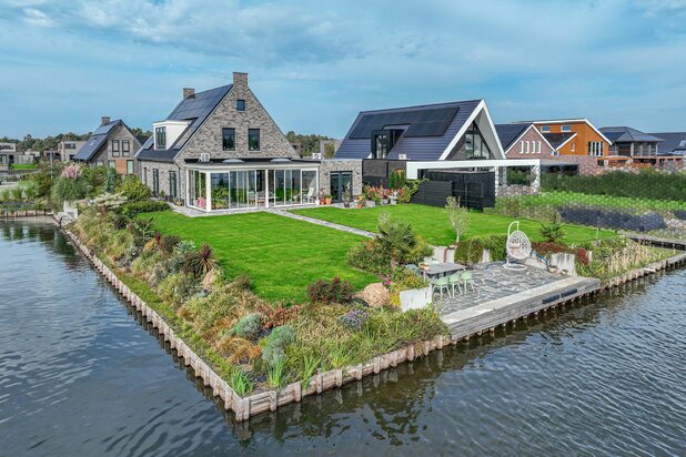 Villa te koop in BLAUWESTAD met referentie 19312838244