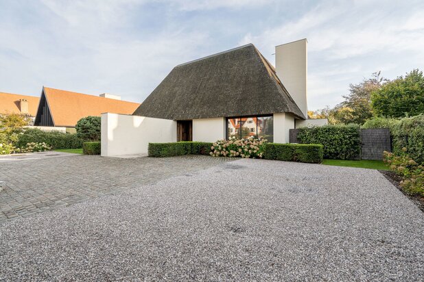 Architecturale villa in hartje Zoute