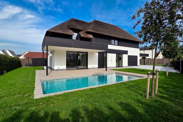 NIEUWBOUWVILLA met zwembad, residentieel gelegen...