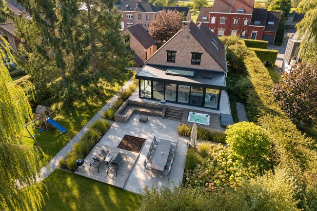 Ruime instapklare woning met prachtige tuin in Oetingen