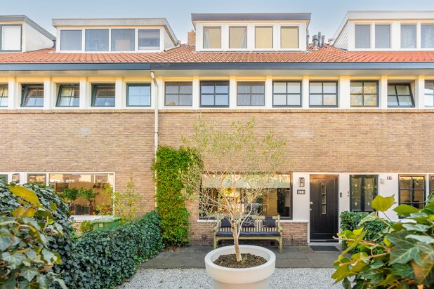 Villa te koop in BUSSUM met referentie 19412540930
