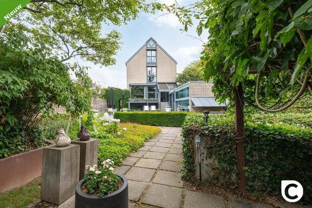 Exclusieve architectenwoning op in Mortsel