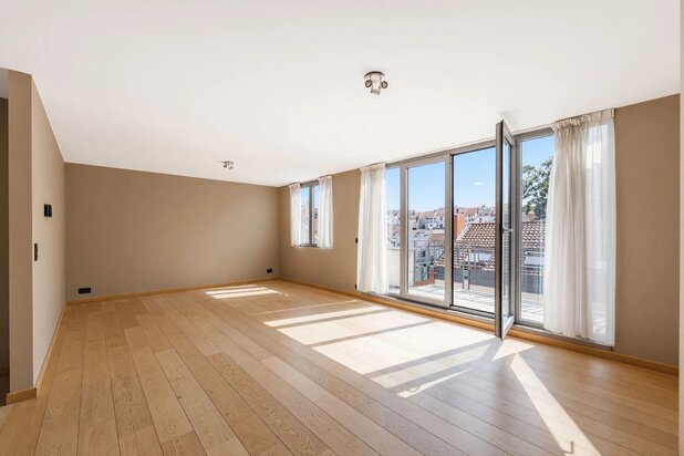 Elsene – Place Stéphanie – Prachtig Penthouse – 4 terrassen, 2 garages