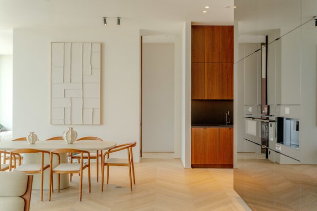 Exclusief appartement met verfijnde afwerking en panoramisch stadszicht