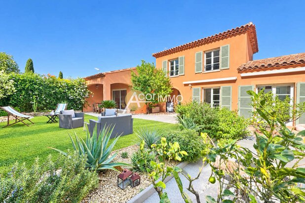Sanary Villa récente T4 surface habitable de  118 m2 avec ga