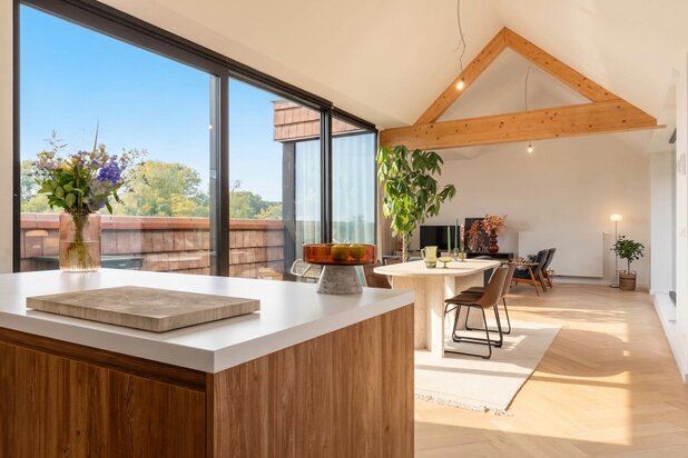 Exclusief appartement met 3 slaapkamers, patio & terras