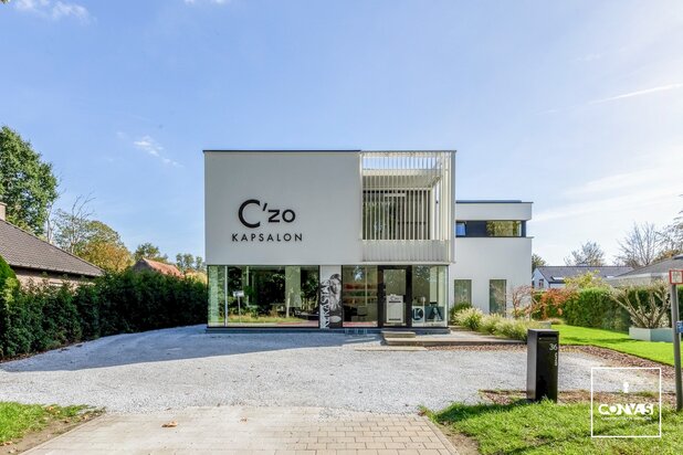 Uitzonderlijke villa met handelspand