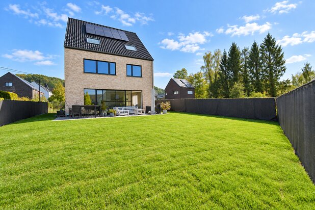 Lichtrijke BEN-woning met 4 slaapkamers