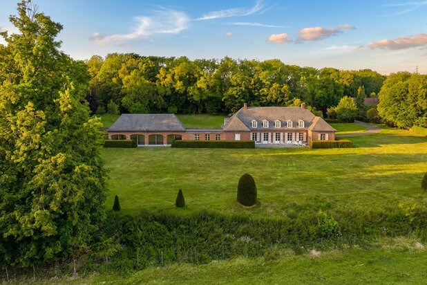 Prestigieuse propriété sur 2 hectares à l'abri des regards