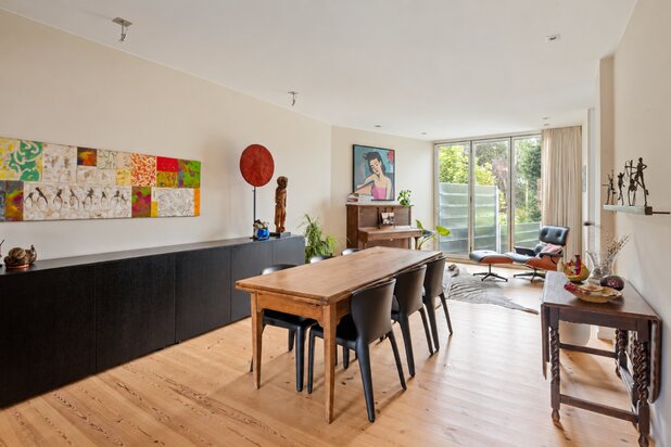 Prachtige burgerwoning met moderne toets op toplocatie