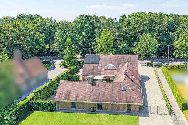Ruime villa met zwembad in de omgeving van de Marionetten