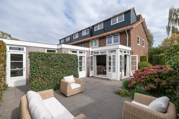 Villa te huur in LAREN met referentie 19212946257