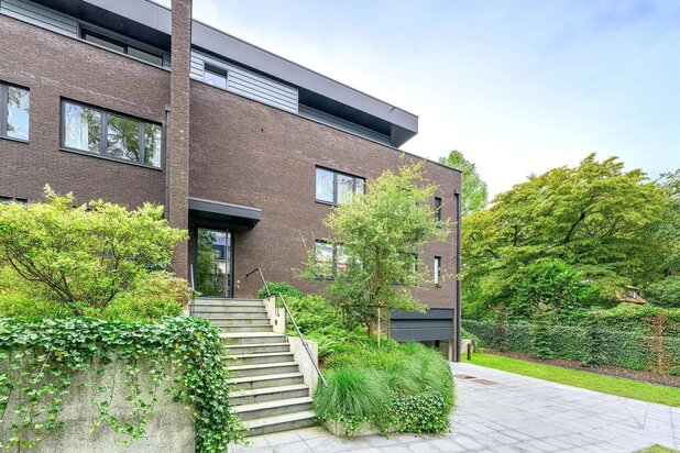 Uccle I De Fré I 3-bedroom penthouse with 110m² terrace