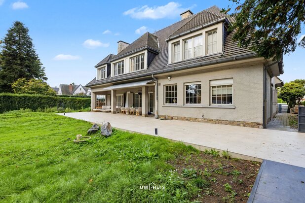 PRACHTIGE VILLA OP RUIM PERCEEL