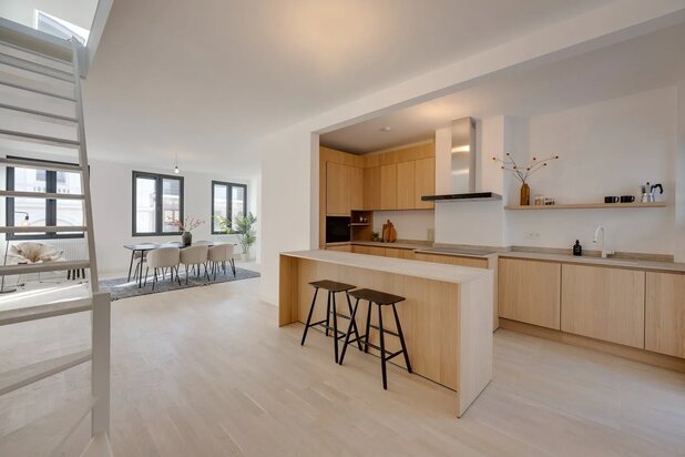 Luxueus gerenoveerde duplex van 165m² te Antwerpen