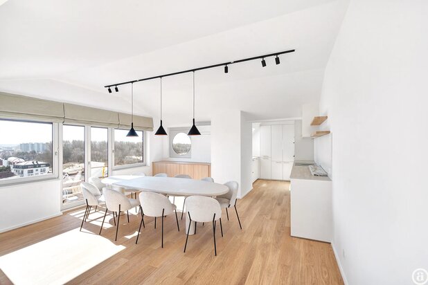 Spacious 4-bedroom duplex in Duinbergen