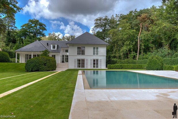 Prachtige villa + riant poolhouse op ca. 3.608m²