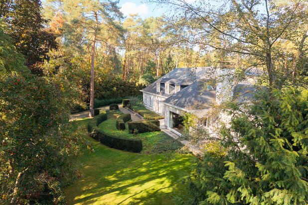 Exclusieve villa met 5 slpk op ruim groen perceel