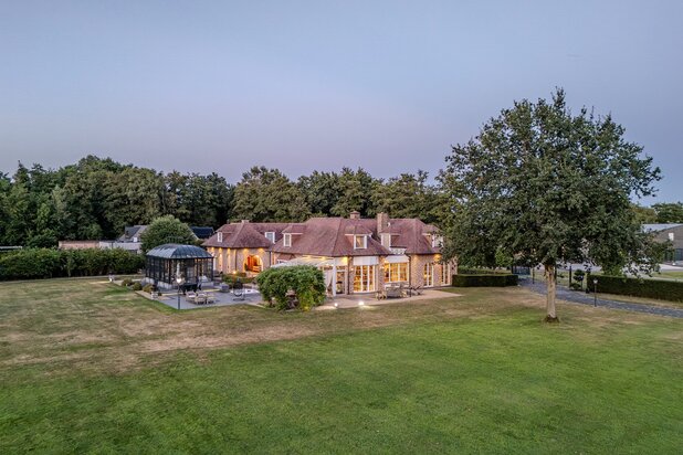 Exclusief landgoed op ± 2 hectare, grenzend aan natuurgebied De Wijers