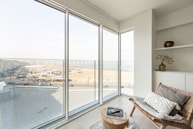 Renovated apartment with sea views on Rubens Square!